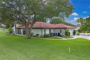 2729 CLUBHOUSE DR, LAKE WALES, FL 33898 Sold 09/15/22