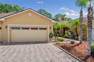1513 VIENNA SQUARE DR, WINTER HAVEN, FL 33884 Sold 11/17/22