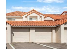 704 MAGNOLIA PL #704, WINTER HAVEN, FL 33884 Sold 10/31/22