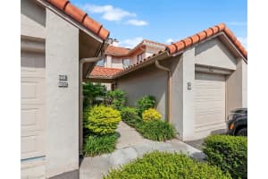 704 MAGNOLIA PL #704, WINTER HAVEN, FL 33884 Sold 10/31/22