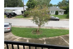 2017 LEISURE DR, WINTER HAVEN, FL 33881 Sold 12/02/22