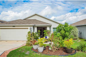 1061 WINDLASS WAY, WINTER HAVEN, FL 33880 Sold 01/23/23