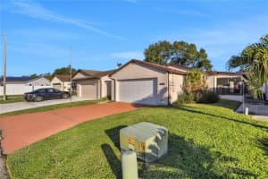1823 NICARAGUA WAY, WINTER HAVEN, FL 33881 Sold 01/30/23