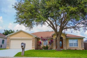 604 TERRANOVA DR, WINTER HAVEN, FL 33884 Sold 01/12/23