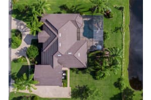 221 MCLEAN PT, WINTER HAVEN, FL 33884 Sold 01/31/23