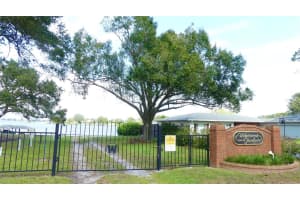 6604 WINTERSET GARDENS RD, WINTER HAVEN, FL 33884 Sold 02/02/23