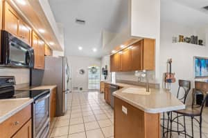 316 RUBY LAKE LN, WINTER HAVEN, FL 33884 Sold 01/25/23