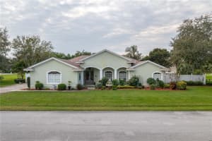 306 HAMILTON SHORES DR NE, WINTER HAVEN, FL 33881 Sold 01/13/23
