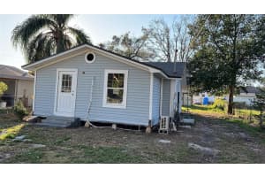 516 OAK STREET, AUBURNDALE, FL 33823 Sold 05/17/23