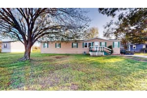 304 THORNHILL ESTATES COURT, WINTER HAVEN, FL 33880 Sold 03/31/23