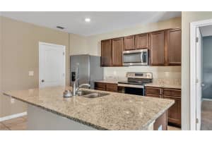 607 Autumn Stream Dr, Auburndale, FL 33823, Sold 03/13/23