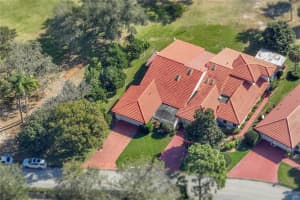 571 CLUBHOUSE DRIVE, LAKE WALES, FL 33898 Sold 04/06/23