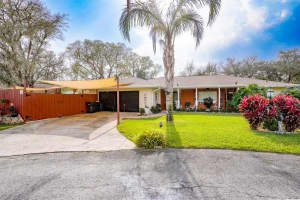 8 Maple Run, Haines City, FL 33844, Sold 05/11/23