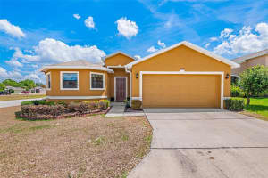 2019 Lakeridge Dr Winter Haven, FL 33881 Sold 05/18/23
