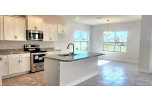 1425 LEAMINGTON LN, WINTER HAVEN, FL 33884 Sold 03/26/24