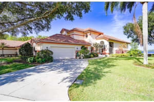 1128 Shoreline Ln, Winter Haven, FL 33884, Sold 05/31/23