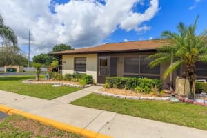 10 KENDRA COURT, WINTER HAVEN, FL 33880 Sold 06/27/23