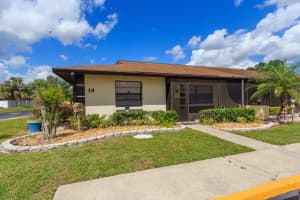 10 KENDRA COURT, WINTER HAVEN, FL 33880 Sold 06/27/23