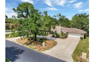 3852 GAINES DRIVE, WINTER HAVEN, FL 33884 Sold 06/20/23