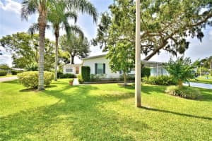 6344 GROVE POINTE DRIVE, WINTER HAVEN, FL 33884 Sold 07/02/23