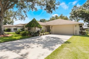 626 WEXFORD COURT, WINTER HAVEN, FL 33884 Sold 08/25/23