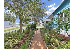 4895 DEERWOOD DR, LAKELAND, FL 33810 Sold 10/18/23