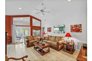 733 HUNT DRIVE, LAKE WALES, FL 33853 Sold 10/06/23