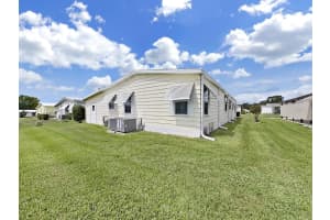 1724 QUAIL HILL DR, LAKELAND, FL 33810 Sold 01/12/24