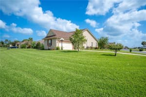 2944 DUNHILL CIRCLE, LAKELAND, FL 33810 Sold 03/01/24
