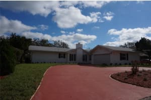 13 SUN AIR BLVD E, HAINES CITY, FL 33844 Sold 12/19/23