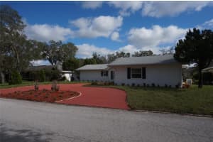 13 SUN AIR BLVD E, HAINES CITY, FL 33844 Sold 12/19/23