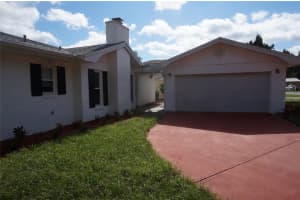 13 SUN AIR BLVD E, HAINES CITY, FL 33844 Sold 12/19/23