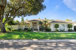 718 SANTA MARIA DRIVE, WINTER HAVEN, FL 33884 Sold 11/17/23