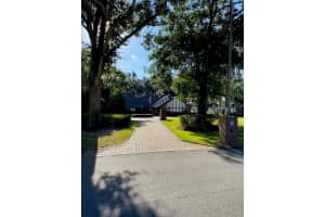 921 CRESTVIEW DRIVE, AUBURNDALE, FL 33823 Sold 02/15/24