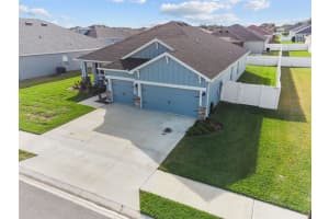 421 RIDERS LOOP, AUBURNDALE, FL 33823 Sold 02/02/24