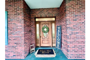 204 INVERNESS WAY, WINTER HAVEN, FL 33881 Sold 03/13/24