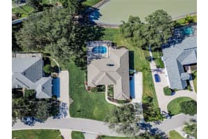 204 MCLEAN POINT, WINTER HAVEN, FL 33884 Sold 02/29/24