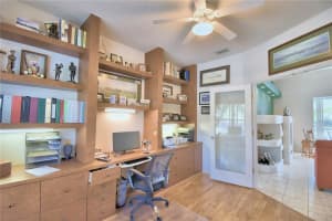 132 LAKE REGION CIRCLE, WINTER HAVEN, FL 33881 - MLS#MFRP4929523
