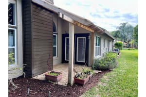 416 SANDESTIN DRIVE, WINTER HAVEN, FL 33884 - MLS#MFRP4929557