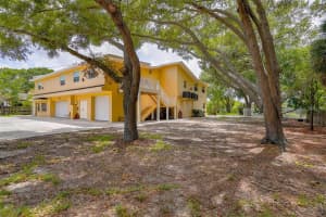 6628 1st St N, ST PETERSBURG