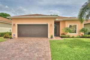 2380 SALZBURG LOOP, WINTER HAVEN, FL 33884 Sold 07/11/24