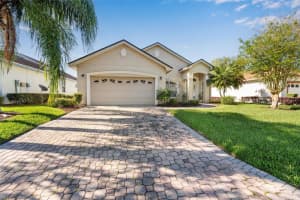 3209 OAK TREE LANE, WINTER HAVEN, FL 33884 Sold 05/23/24