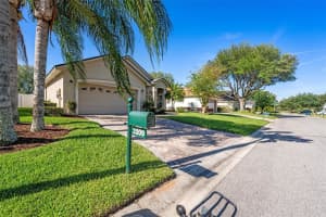 3209 OAK TREE LANE, WINTER HAVEN, FL 33884 Sold 05/23/24