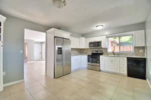 603 LAKE DEXTER CIRCLE, WINTER HAVEN, FL 33884 Sold 05/22/24