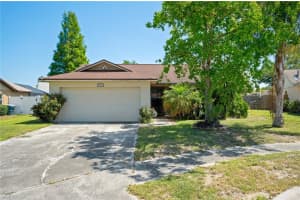 228 CROWN COURT, WINTER HAVEN, FL 33880 Sold 06/14/24