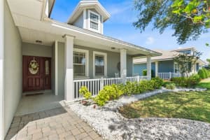 135 BENTLEY OAKS BOULEVARD, AUBURNDALE, FL 33823 Sold 02/12/25