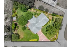 111 HAMPDEN ROAD, WINTER HAVEN, FL 33884 Sold 10/15/24