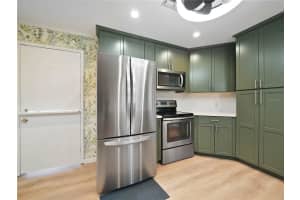 6032 GRAND OAKS DRIVE, WINTER HAVEN, FL 33884 Sold 07/25/24