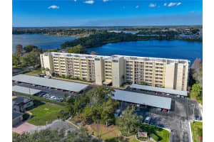 700 MIRROR TERR NW #202, WINTER HAVEN, FL 33881 Sold 09/18/24