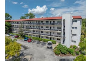 200 EL CAMINO DRIVE, WINTER HAVEN, FL 33884 Sold 12/31/24